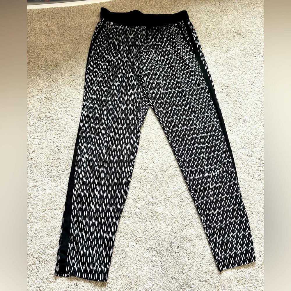 Calvin Klein Lightweight Casual Dress Pants Pockets